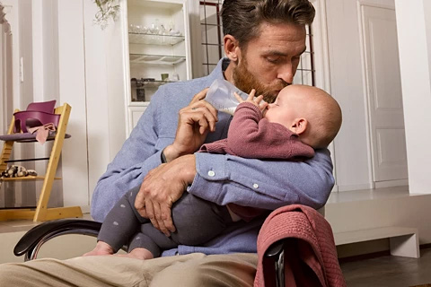 Paced bottle feeding : guide en 4 &eacute;tapes